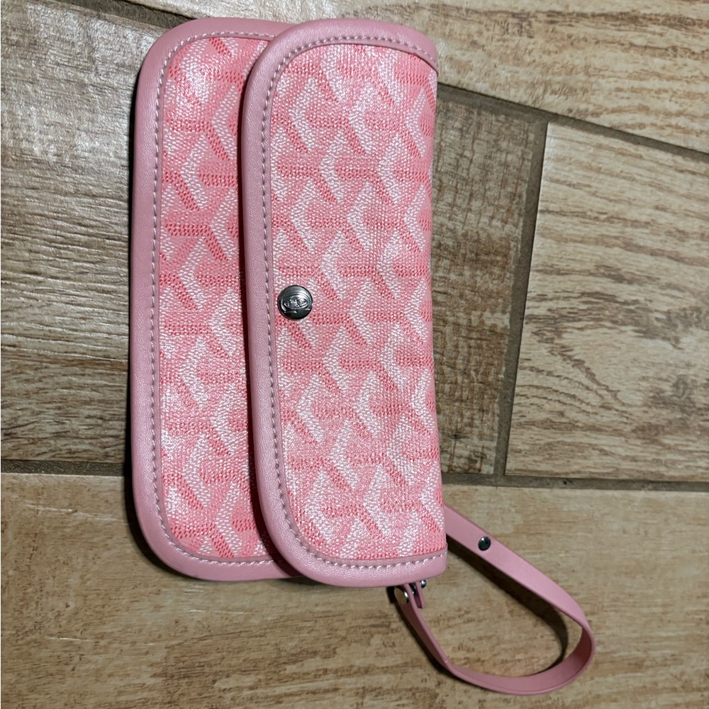 Pink Patterned Women's Clutch